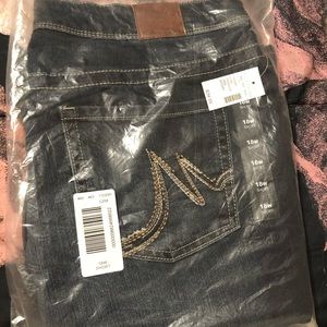 NWT Maurices size 18 short dark wash bootcut jeans